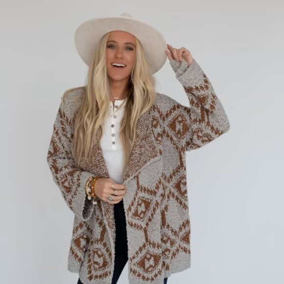 TBN Free to Roam Cardigan - Picture 2 of 7